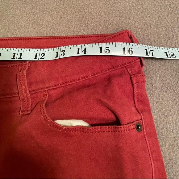 Old Navy Rockstar Mid-Rise Skinny Jeans. Rust, Size 12. - Picture 6 of 10